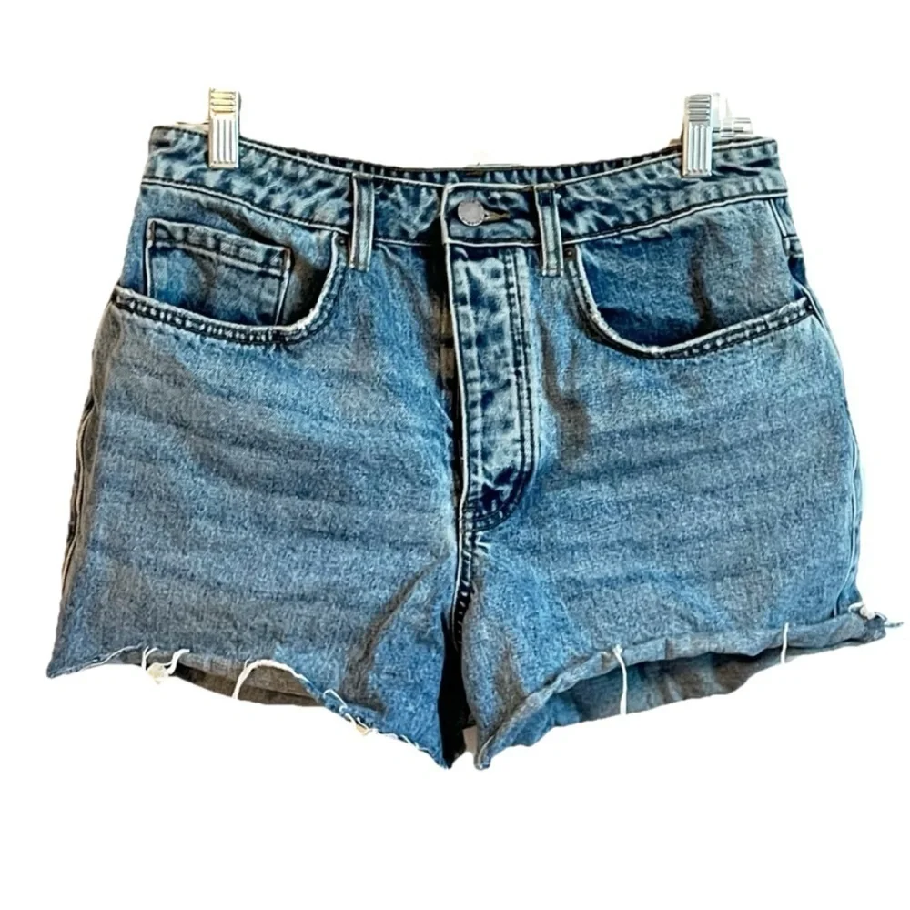 O’Neill Women’s Cut Off High Rise Button Fly Denim Shorts Distressed Sz 30 / 10